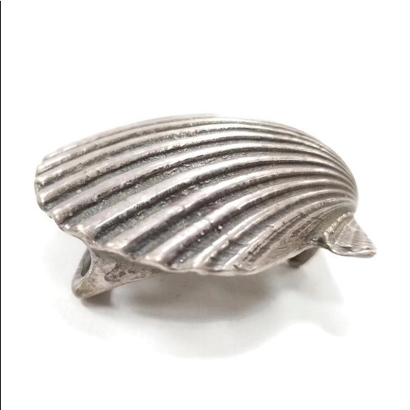 SOLD —- Handmade artisan 53.3g sterling silver scallop shell belt buckle - Picture 5 of 9